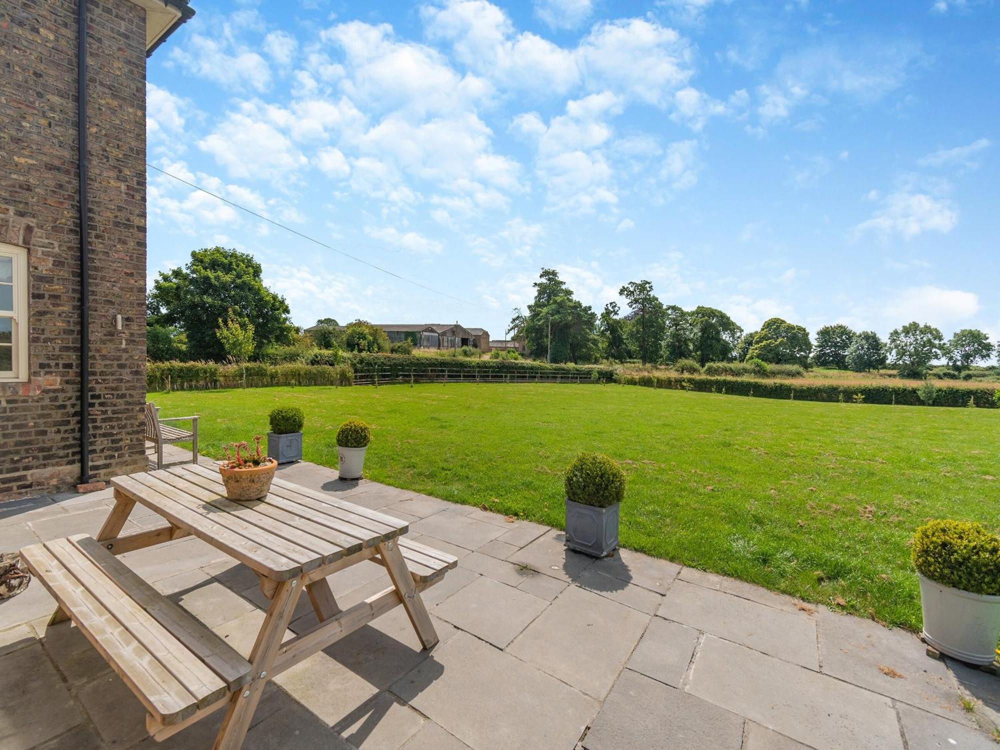 Farrington House Villa Lowthorpe Bagian luar foto